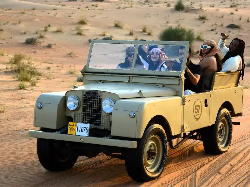 Safari nel Deserto con Pernottamento in Campo Desertico